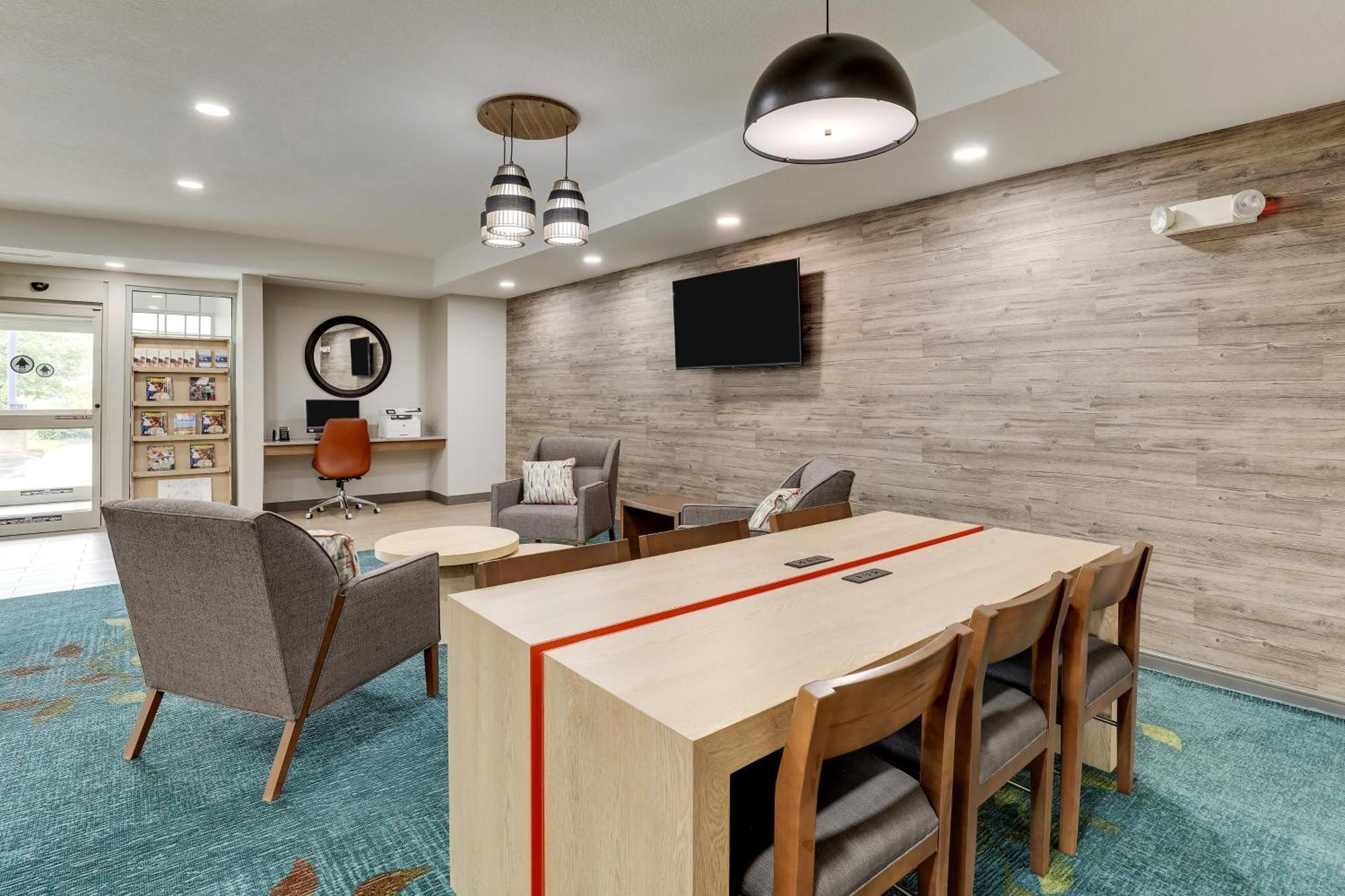 Candlewood Suites Lexington, An Ihg Hotel Экстерьер фото