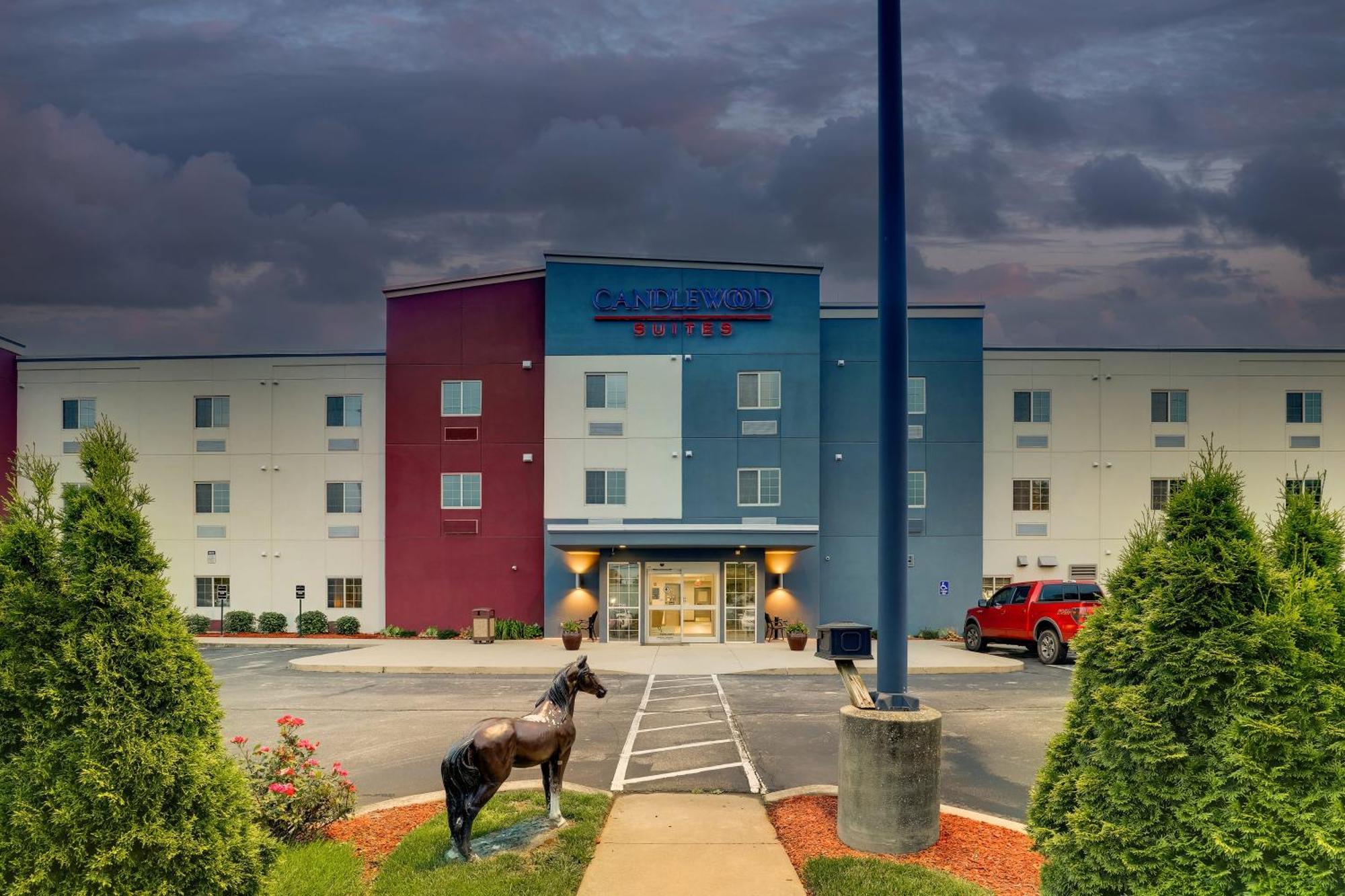 Candlewood Suites Lexington, An Ihg Hotel Экстерьер фото