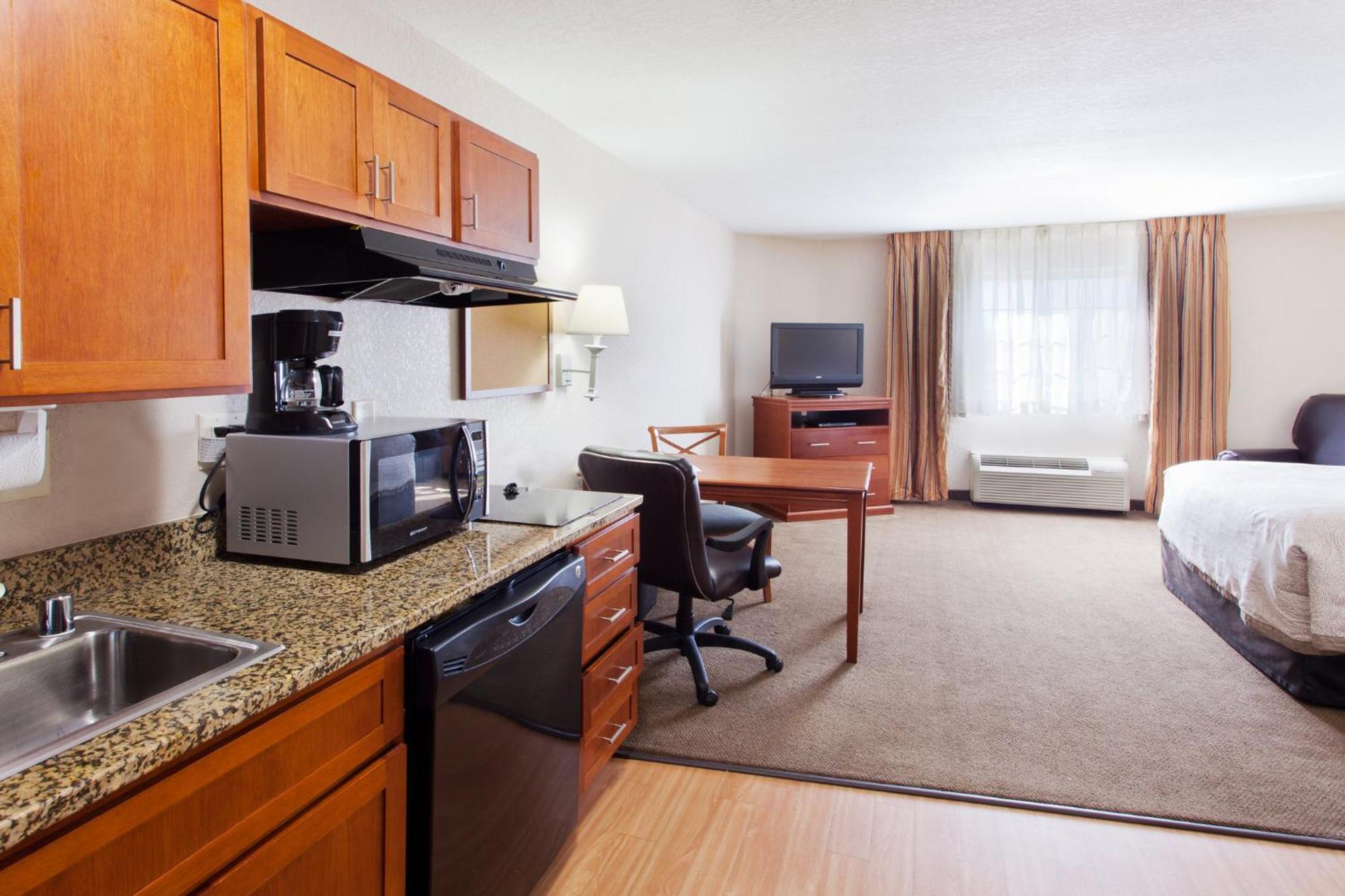 Candlewood Suites Lexington, An Ihg Hotel Экстерьер фото